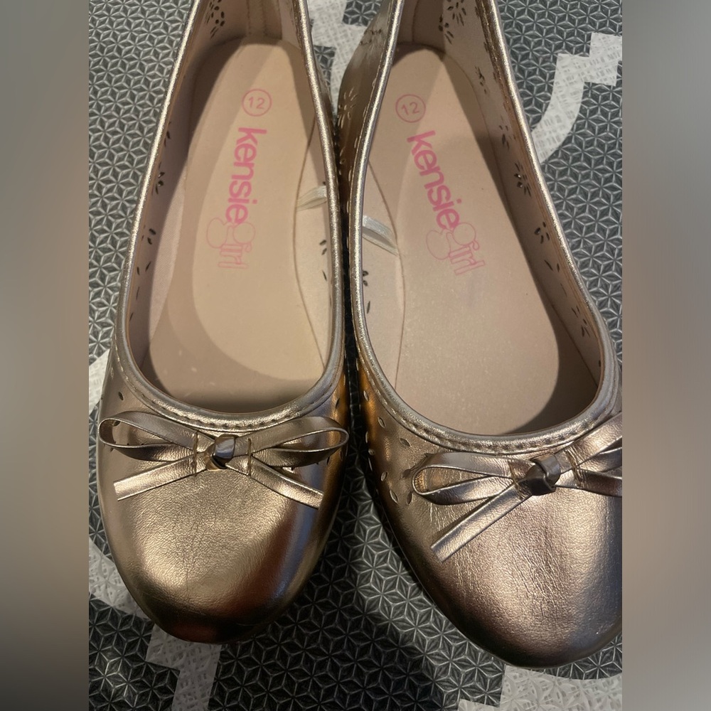 Kensie girl size 12 dresss shoes